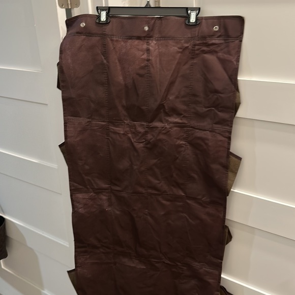 Storage Pockets - Picture 7 of 10